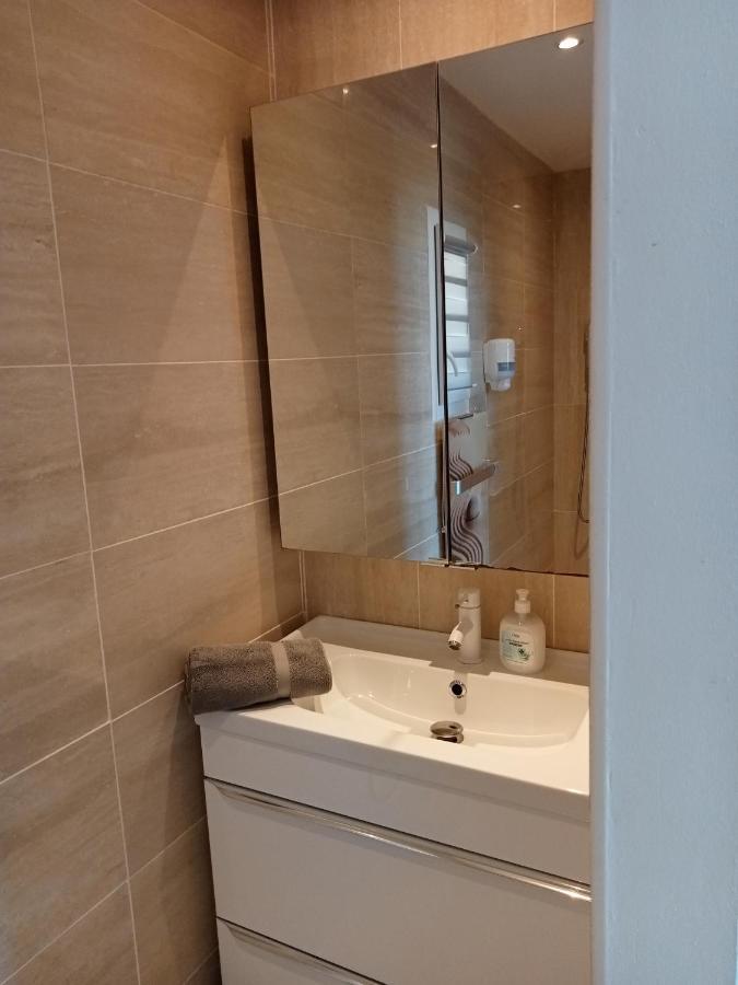 Ti Igwan I Maison A 450M De La Mer Plomodiern Exteriör bild